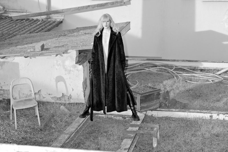 Caves du Manoir : Camilla Sparksss - Mortòri