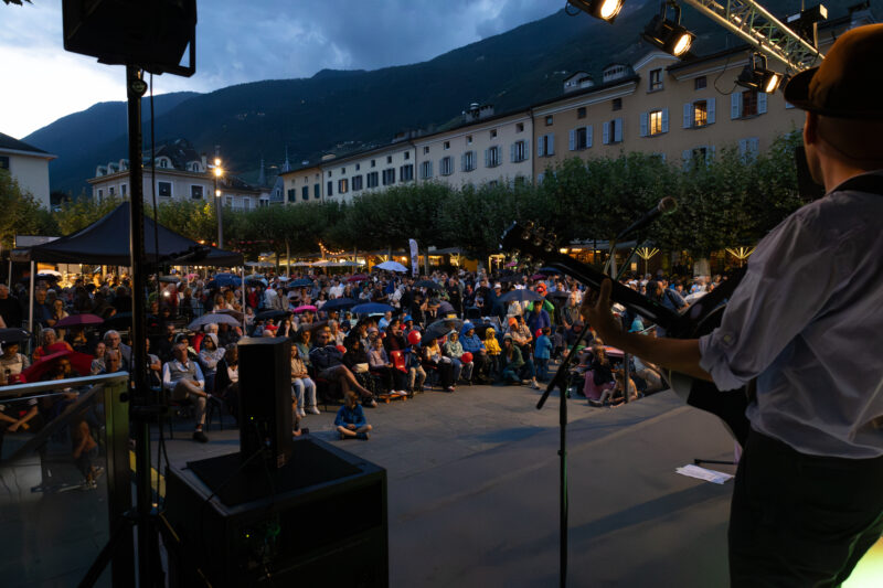 Place Centrale : Concert de Bastian Baker